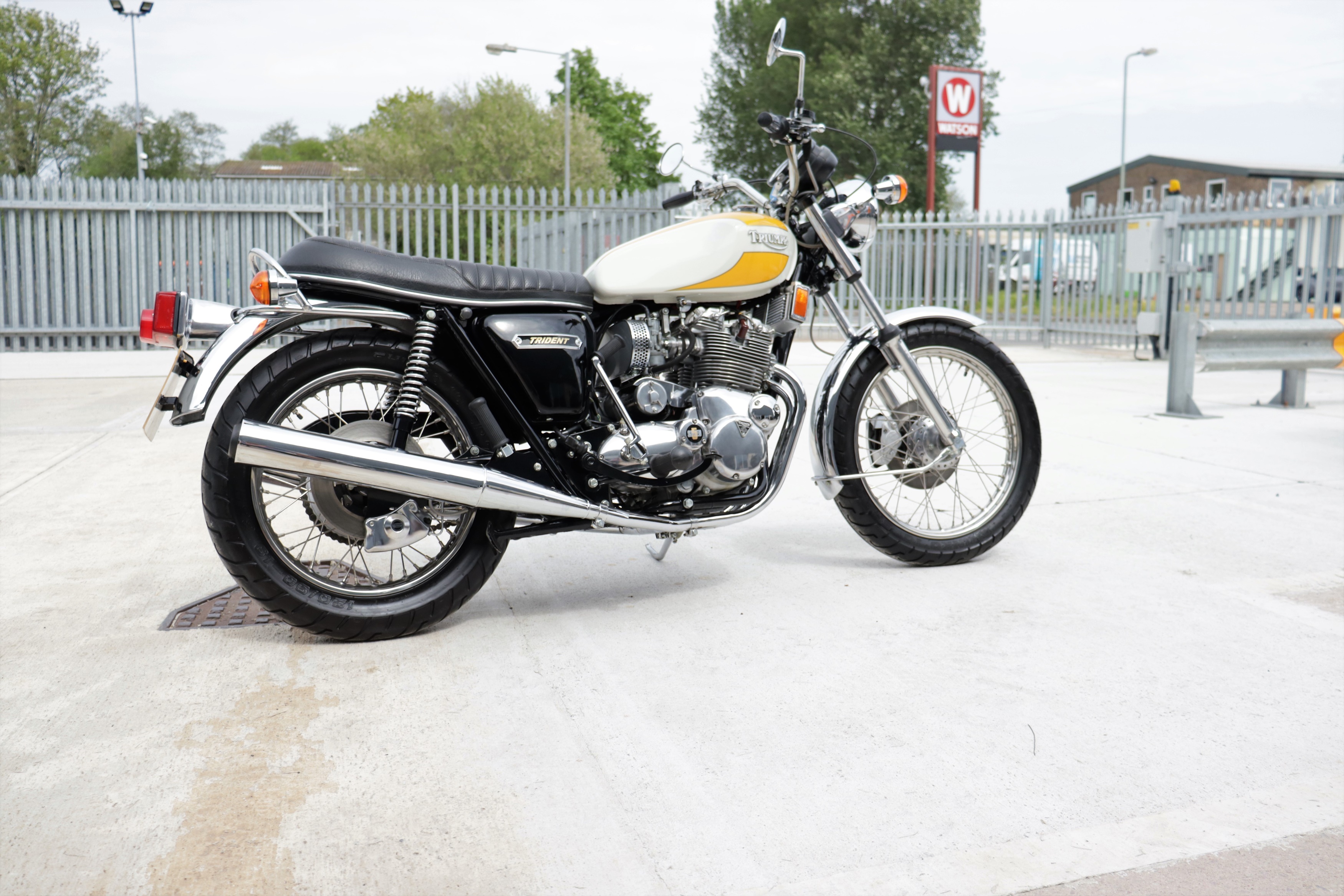 Lot 346 - 1975 Triumph T160 Trident