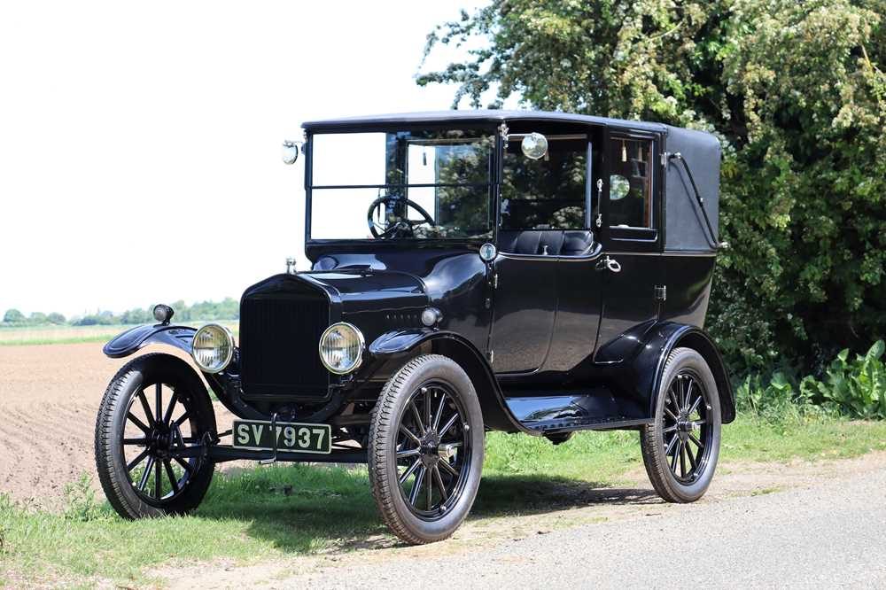 Lot 90 - 1923 Ford Model T Landaulette