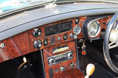 Lot 13 - 1973 MG B Roadster
