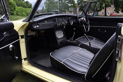 Lot 28 - 1967 MG B Roadster