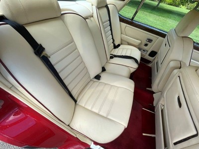 Lot 116 - 1987 Bentley Turbo R