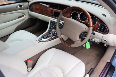 Lot 47 - 2004 Jaguar XKR 4.2 Coupe