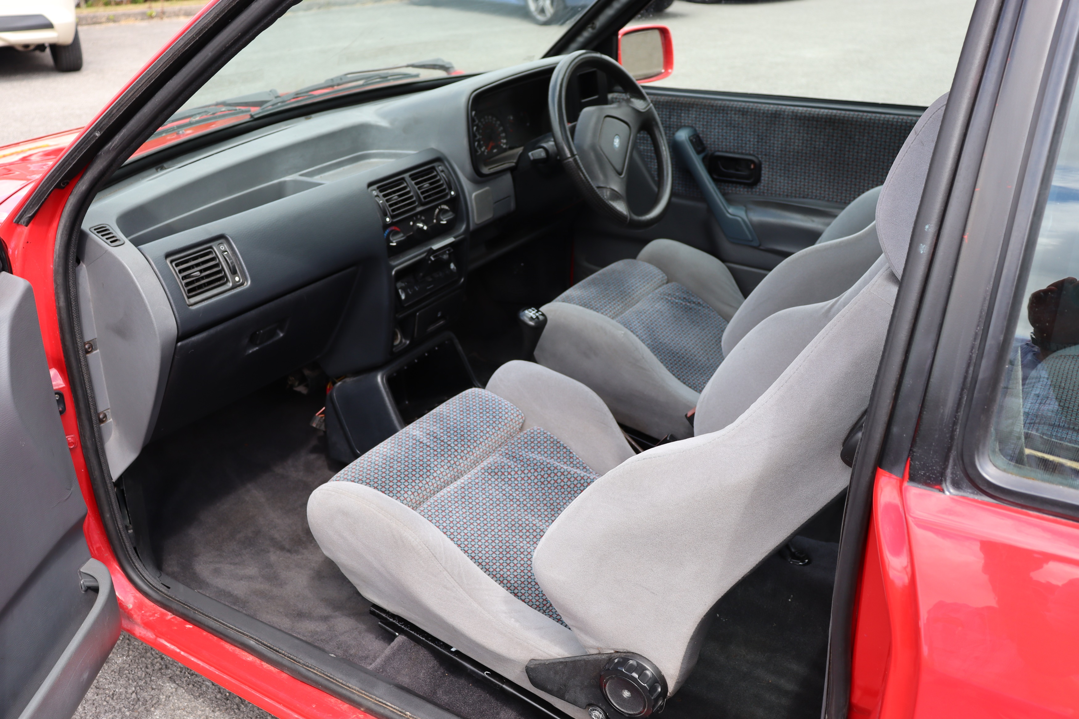 Lot 21 - 1989 Ford Escort XR3i