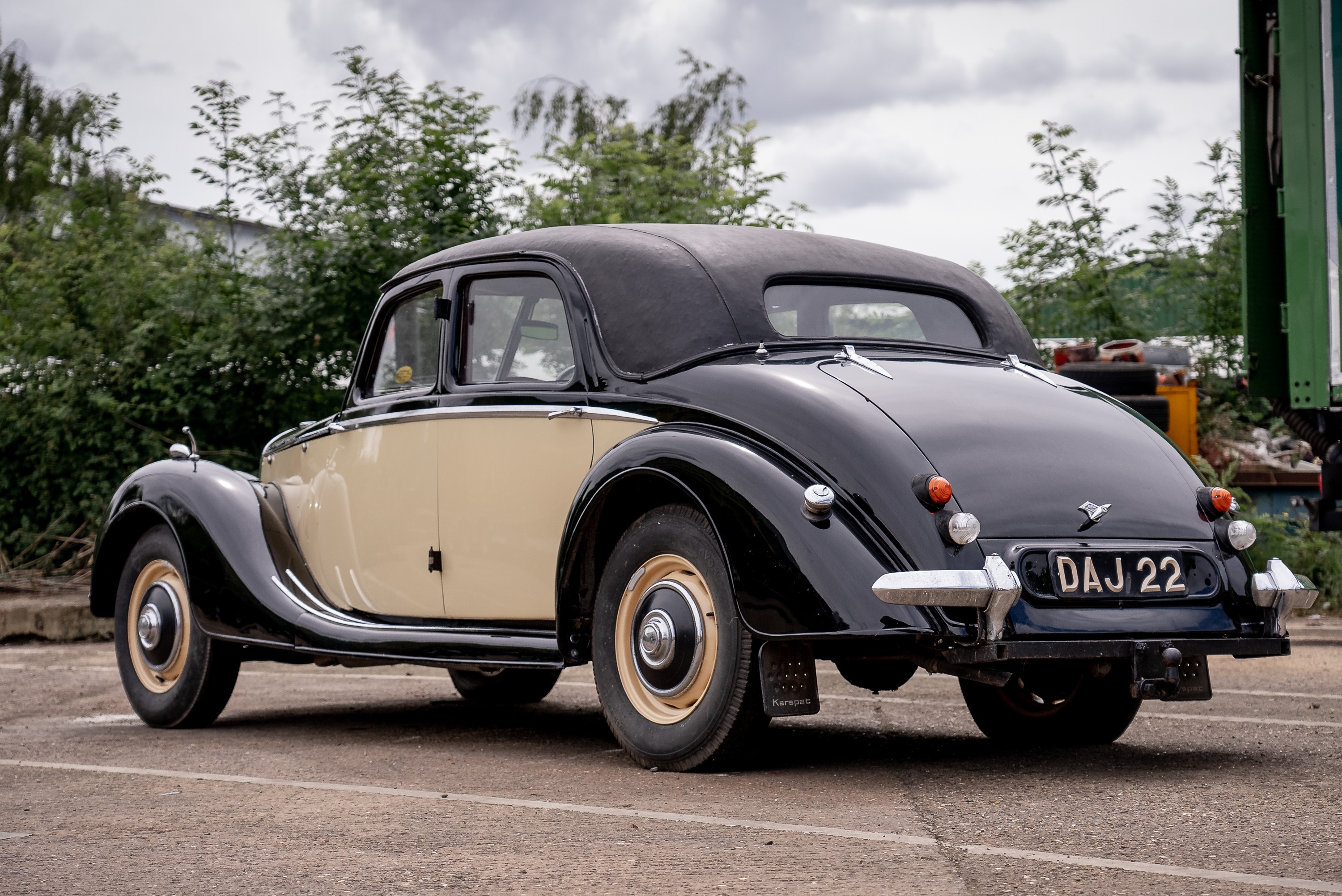 Lot 2 - 1947 Riley RMA Saloon
