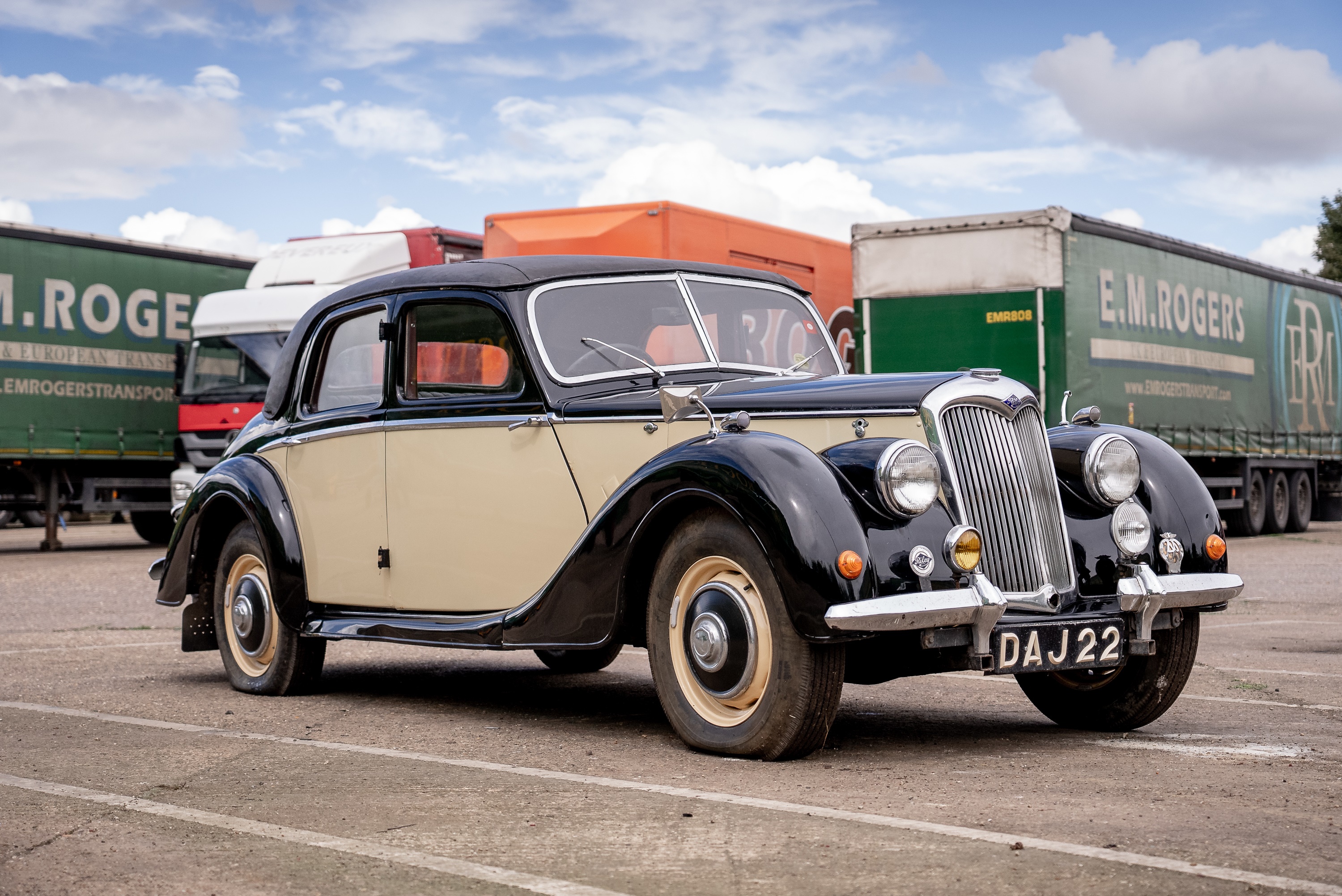 Lot 2 - 1947 Riley RMA Saloon