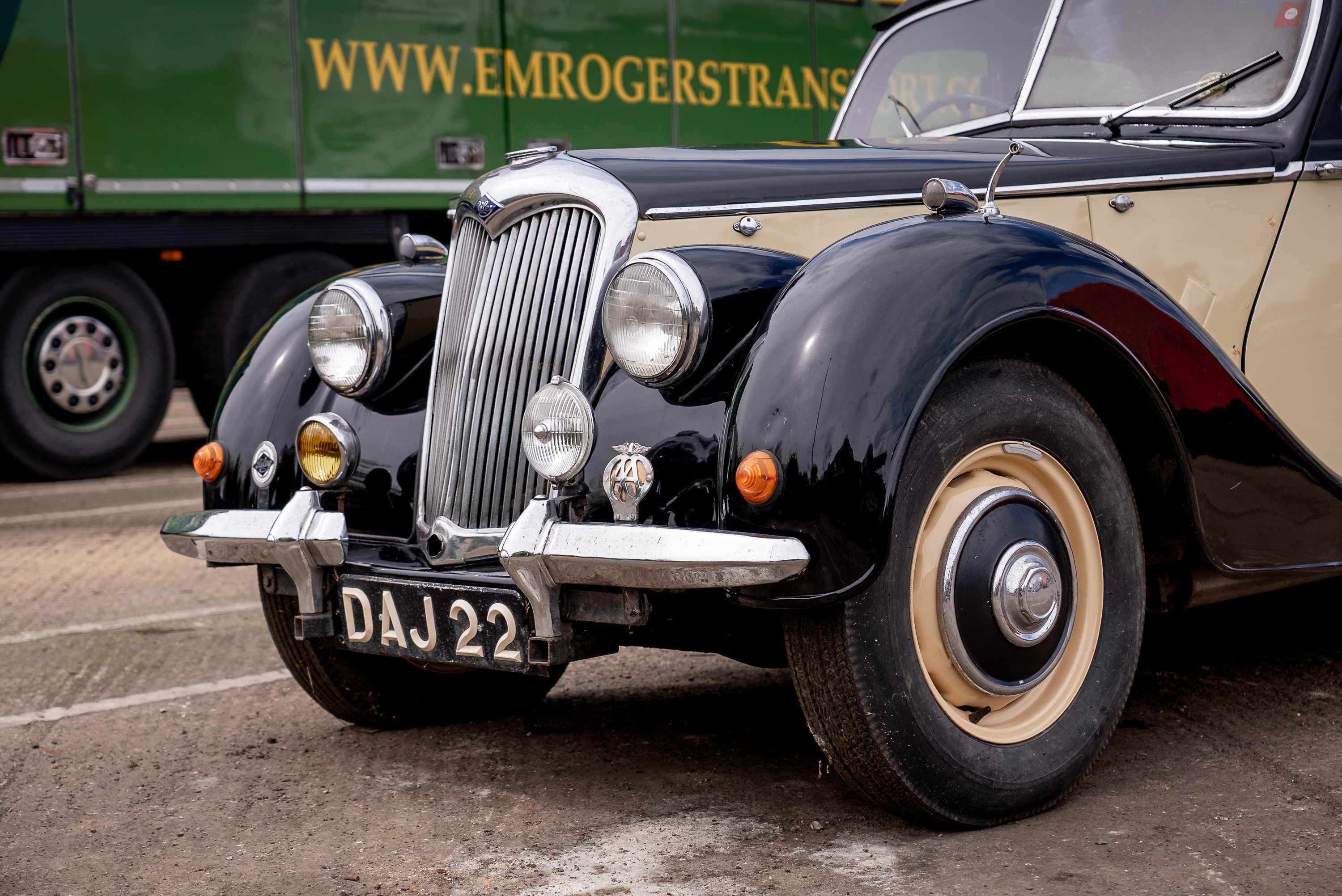Lot 2 - 1947 Riley RMA Saloon