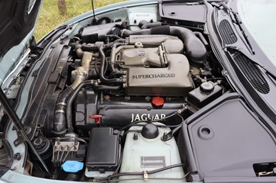 Lot 94 - 2000 Jaguar XKR 4.0 Convertible