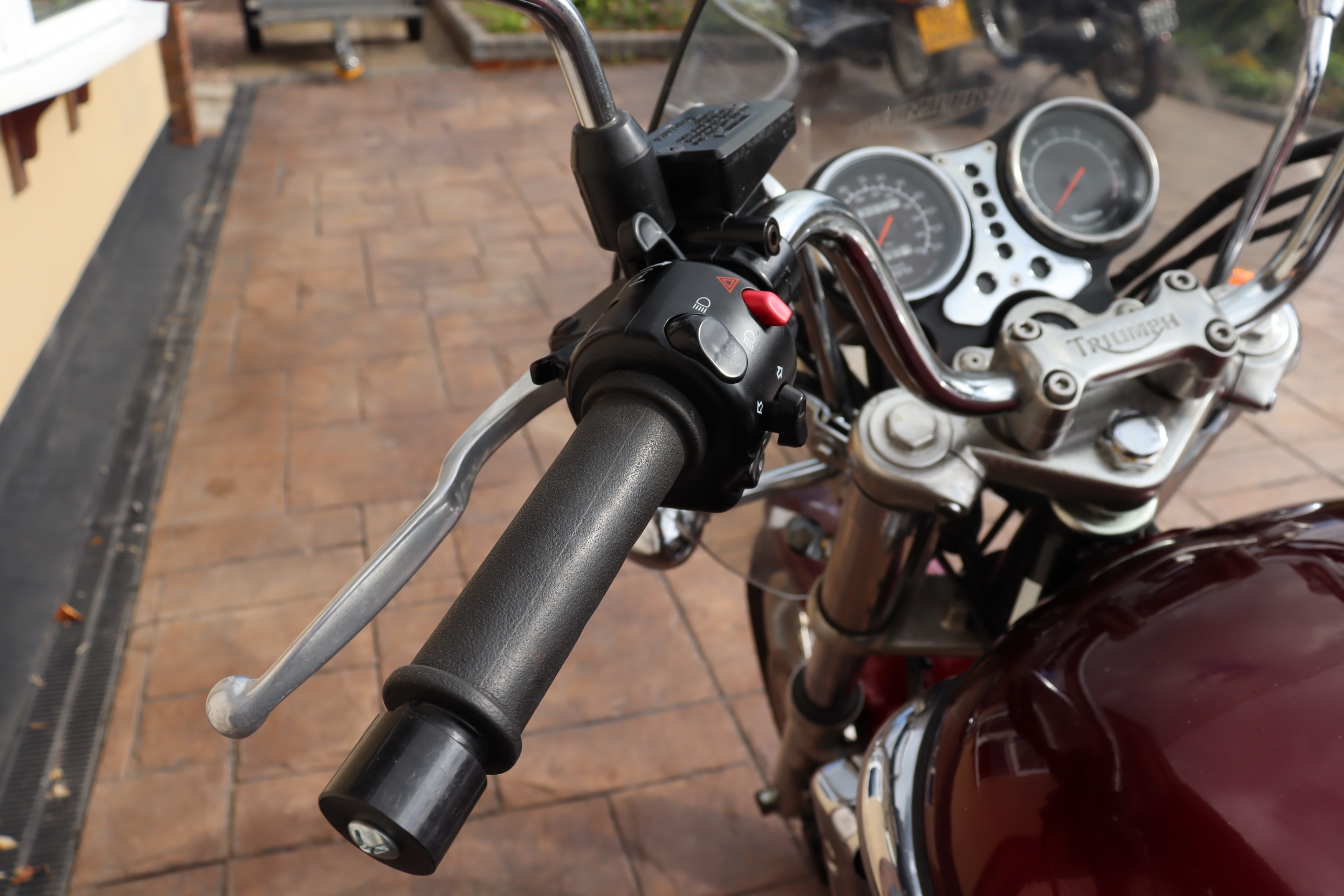 1998 triumph adventurer