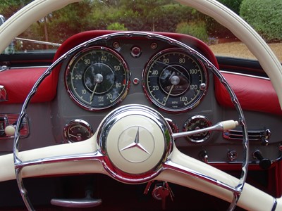 Lot 60 - 1960 Mercedes-Benz 190SL Roadster