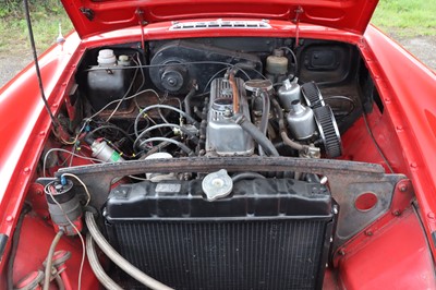 Lot 11 - 1968 MG B GT