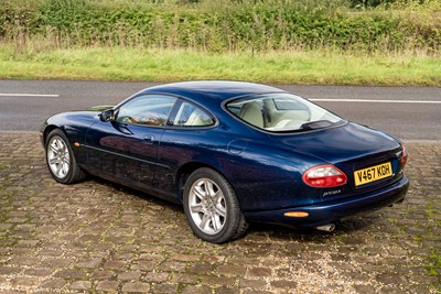 Lot 10 - 1999 Jaguar XK8 Coupe