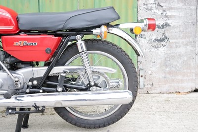 Lot 267 - 1977 Suzuki GT 250