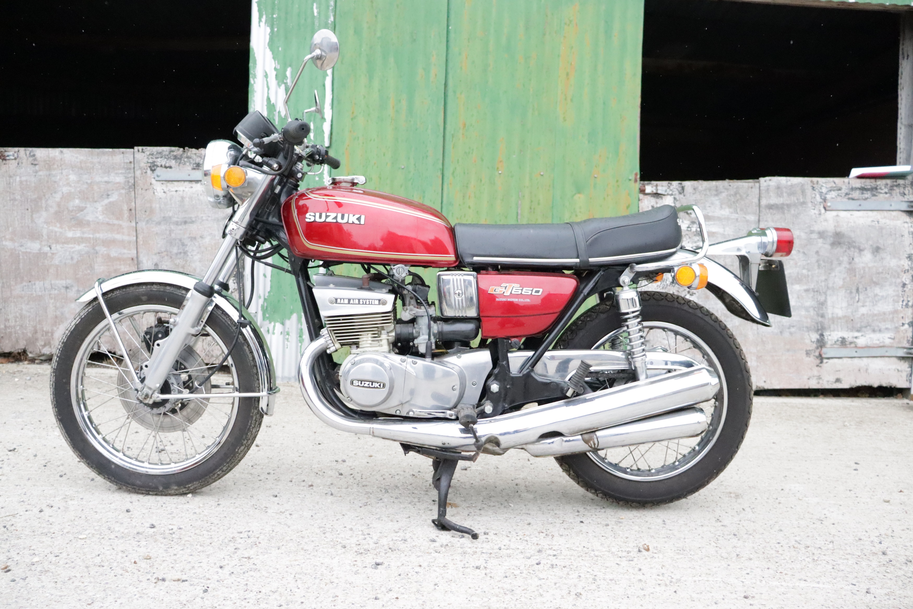 Lot 228 - 1976 Suzuki GT 550