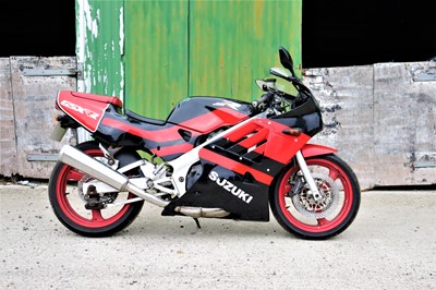 Lot 297 - 1999 Suzuki GSX-R 250RR