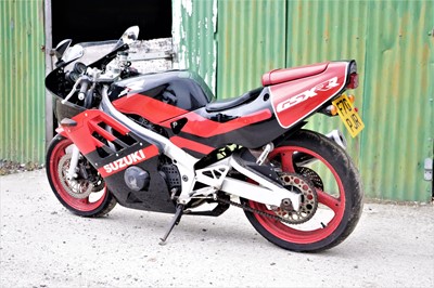 Lot 297 - 1999 Suzuki GSX-R 250RR