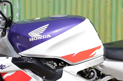 Lot 398 - 1998 Honda CBR 400RR