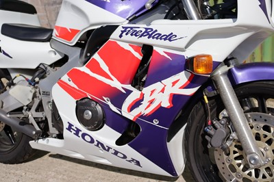 Lot 398 - 1998 Honda CBR 400RR