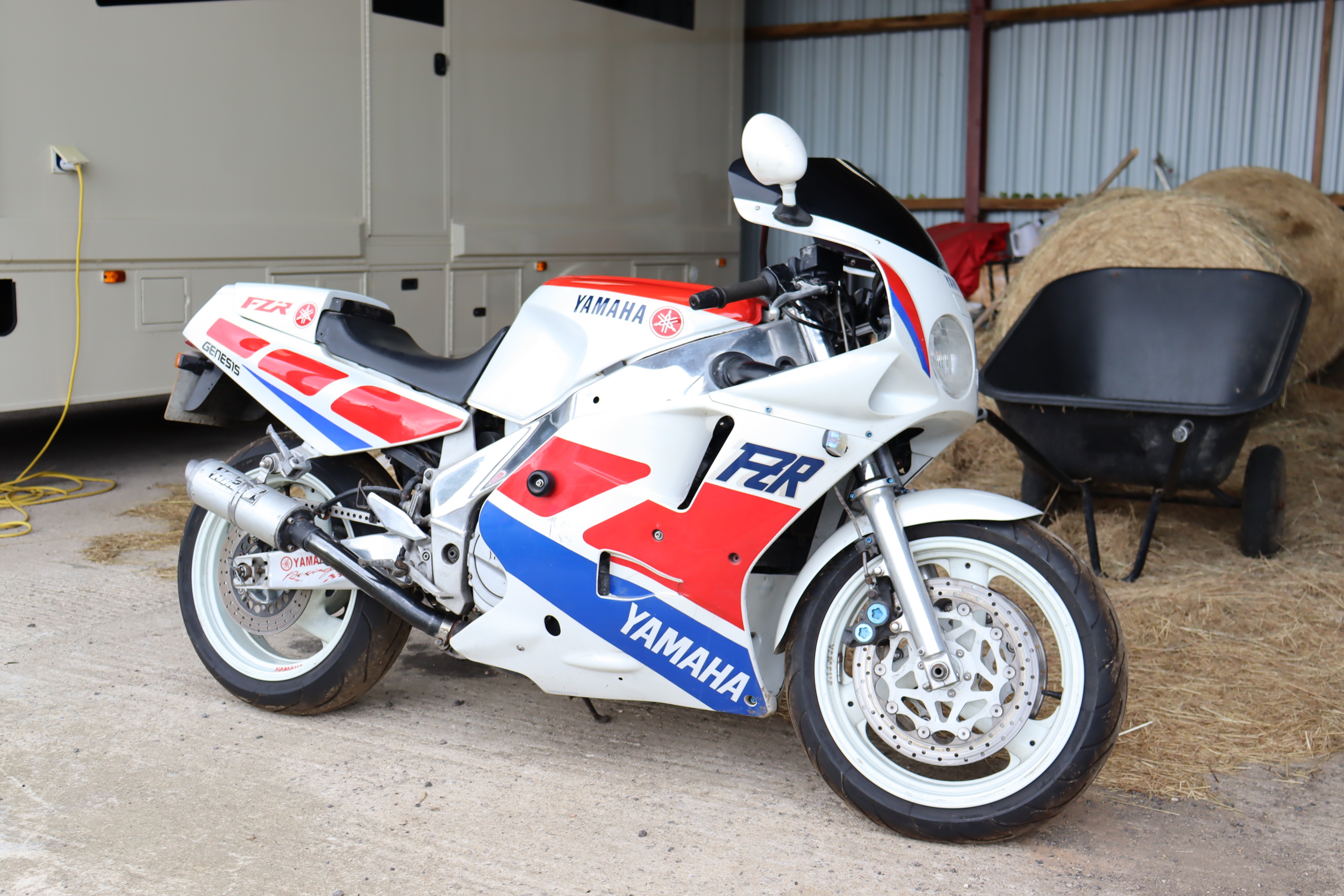 Frz Racing Lot 298 - 1997 Yamaha FZR 1000 EXUP