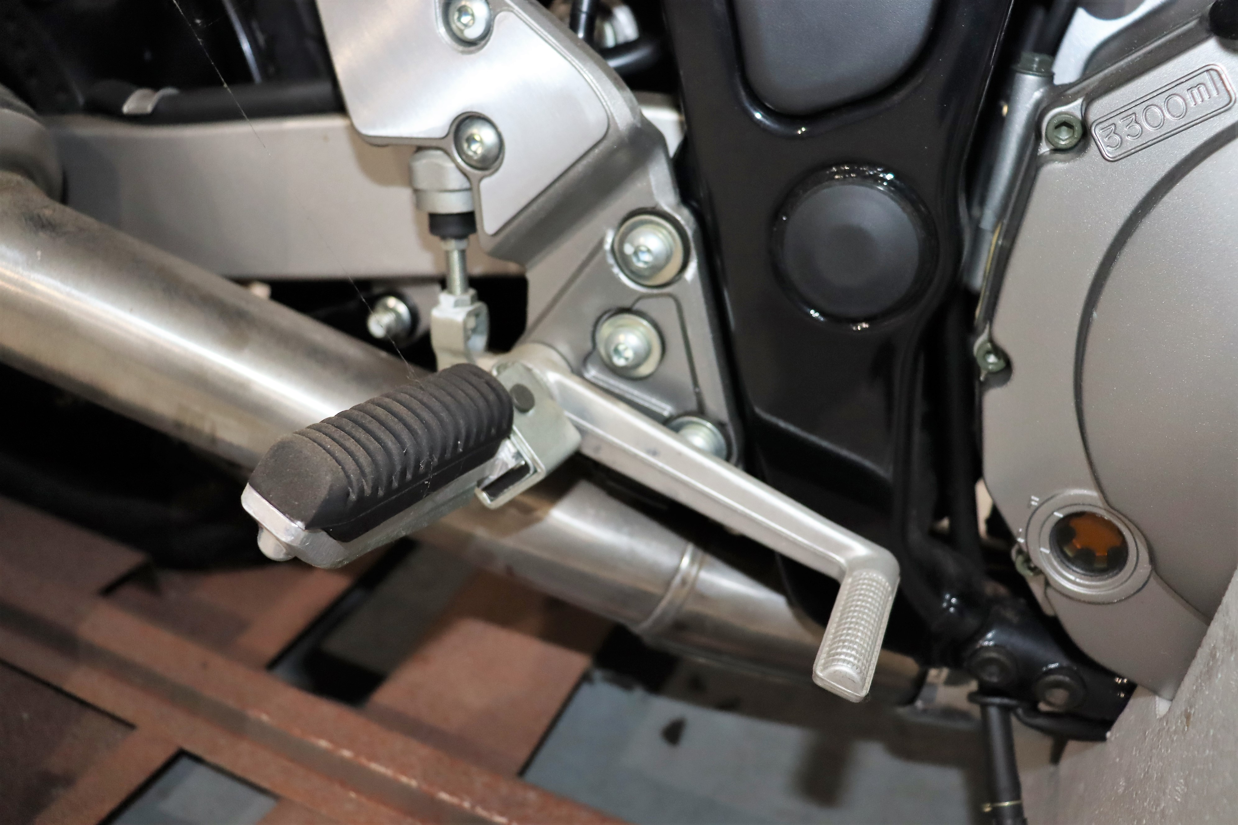 Kit Cadena Piñón Corona Suzuki GSF 600 Bandit (2000-2004) - 15/47 Dientes, Cadena 530 Hyper O-Ring - Calidad Acero