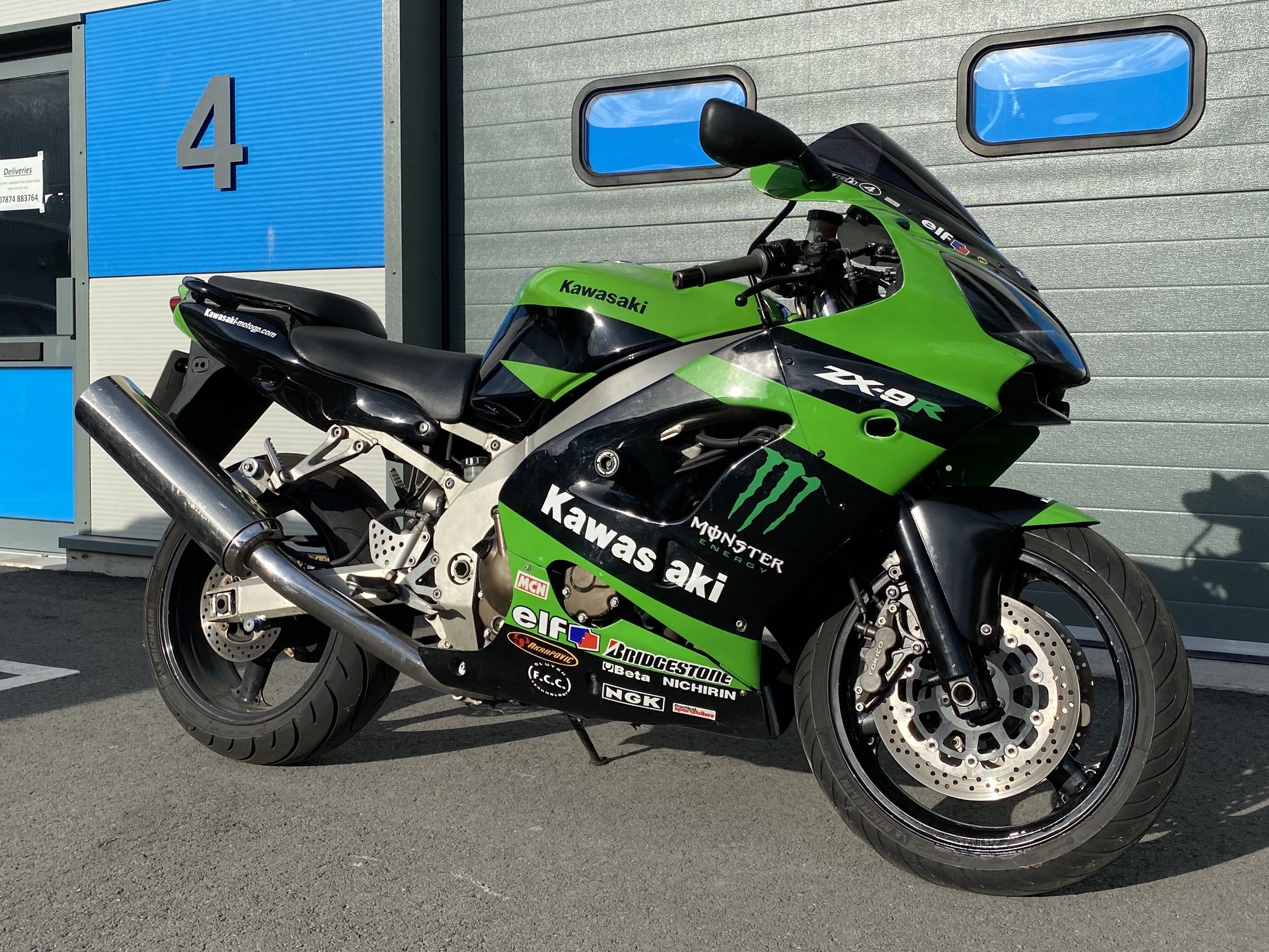Lot 281 - 2000 Kawasaki 'Ninja' ZX-9R