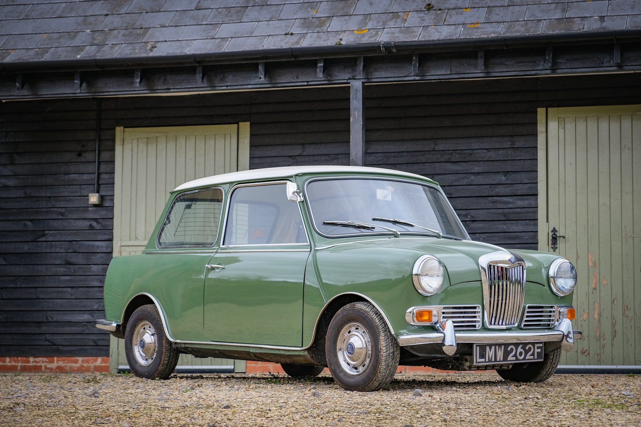 Lot 27 - 1968 Riley Elf MkIII