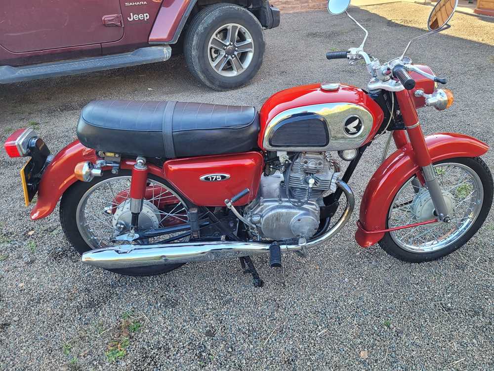 Lot 384 - 1974 Honda CD175