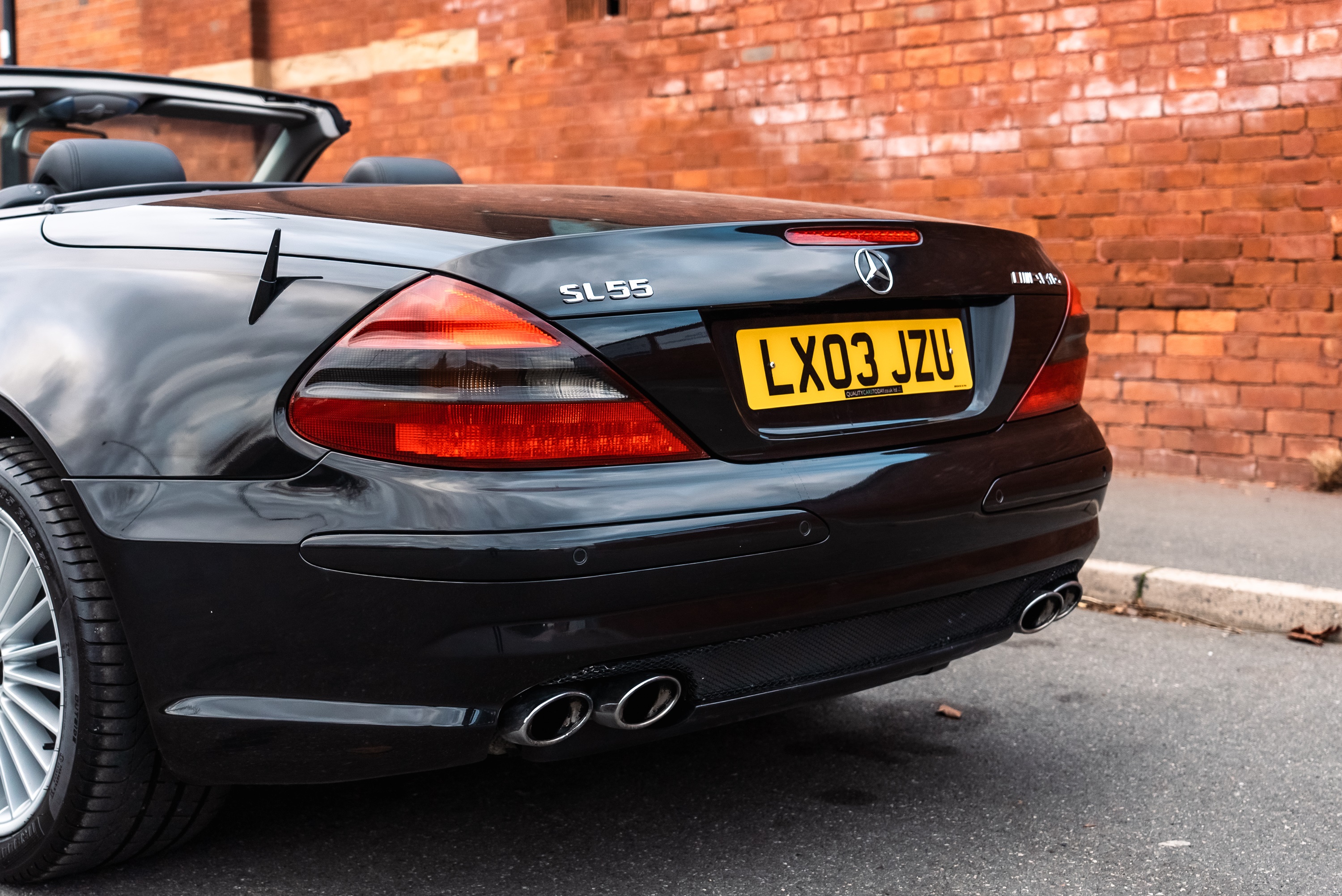 Lot 15 - 2003 Mercedes-Benz SL55 AMG