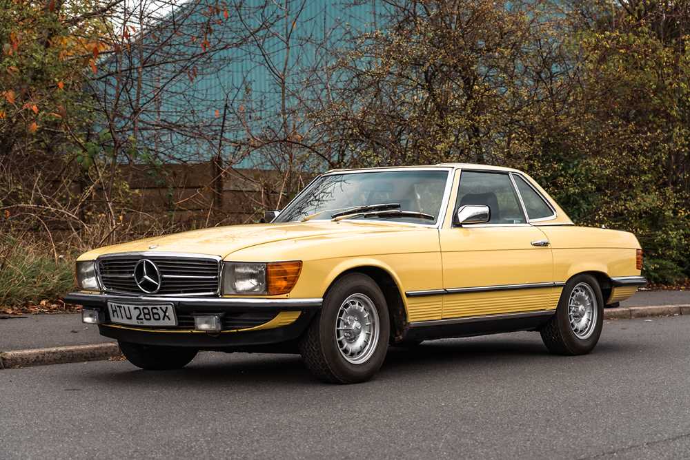 Lot 9 - 1982 Mercedes-Benz 500 SL