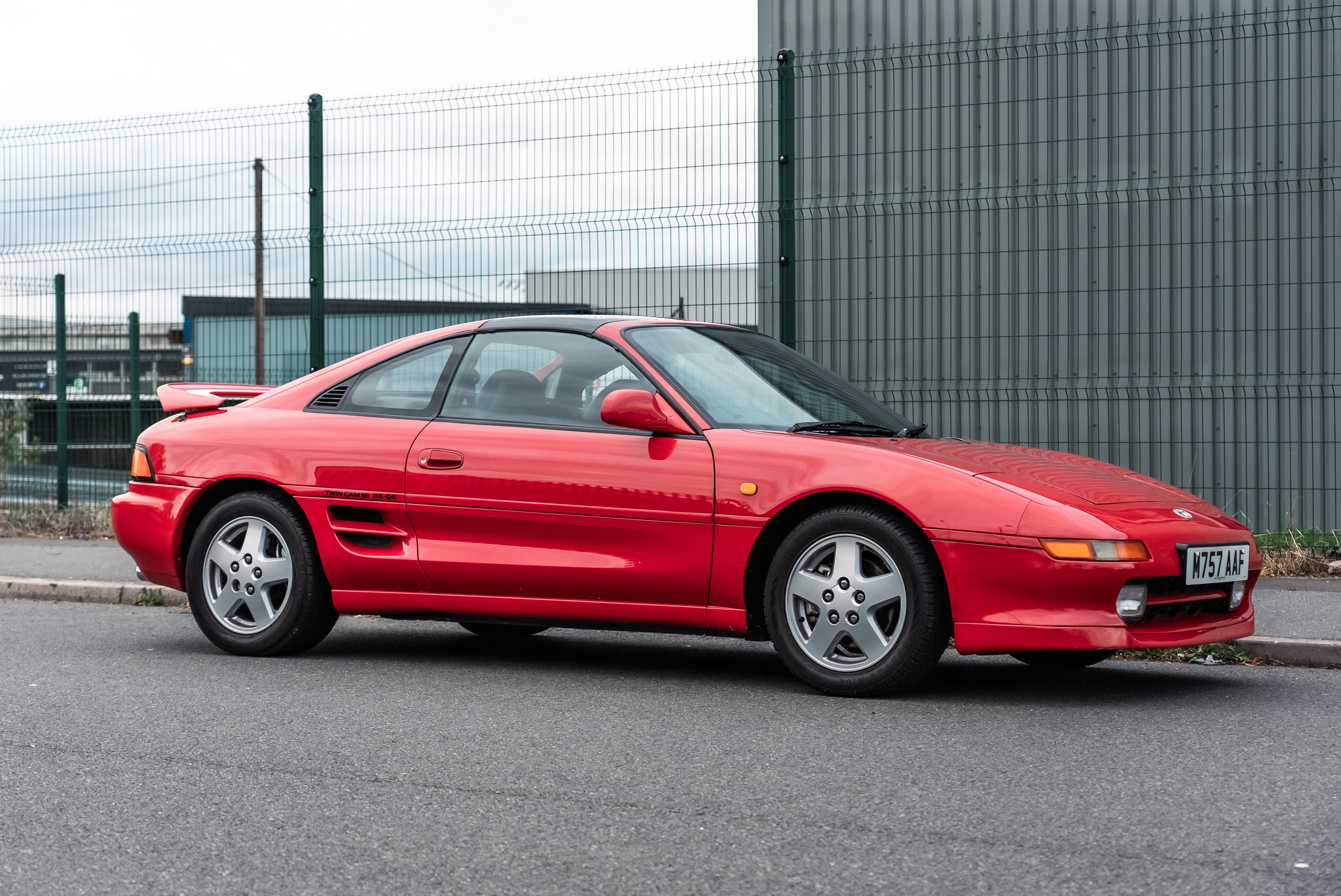 Lot 22 - 1994 Toyota MR2 2.0 GT