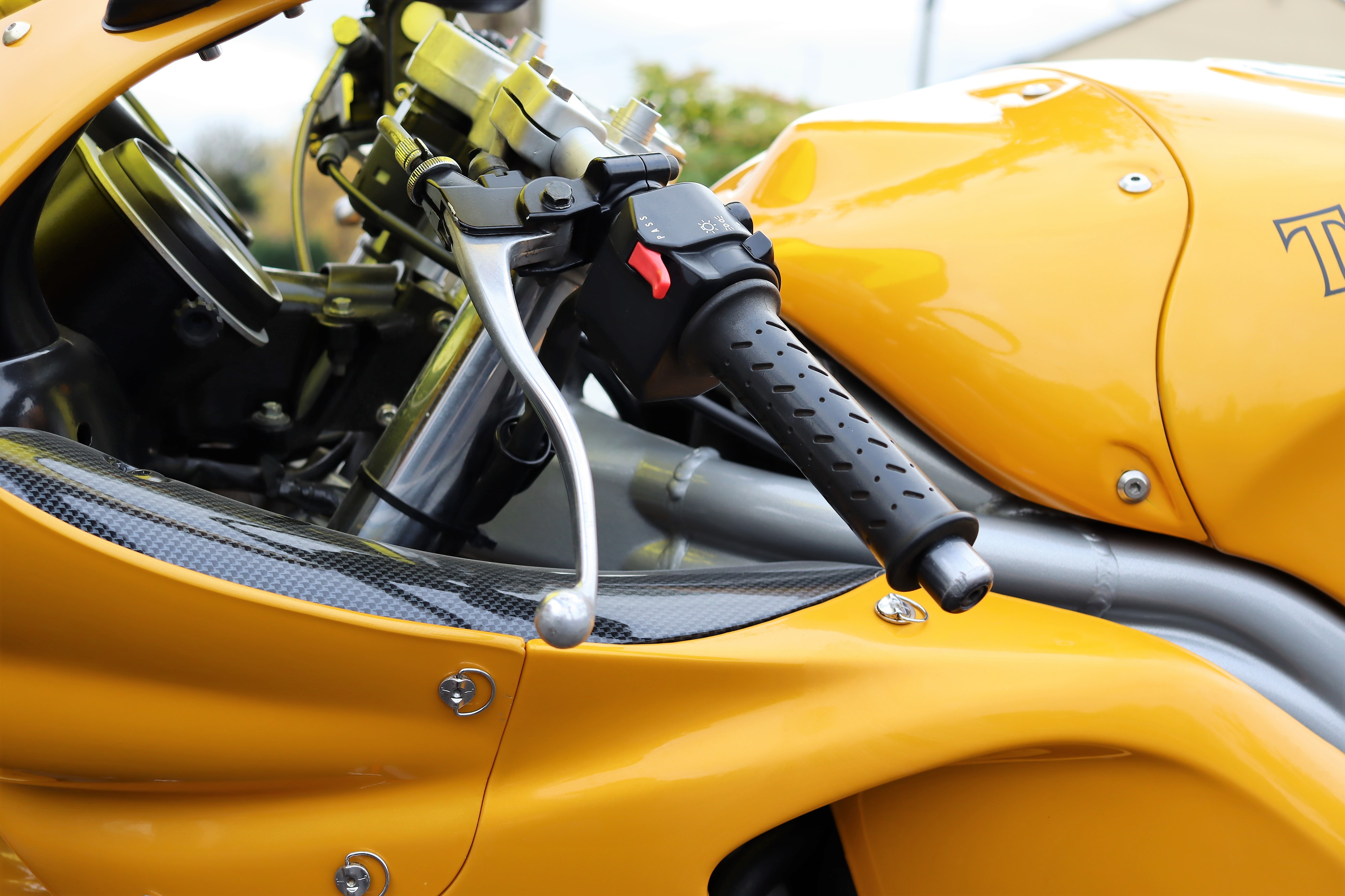 Triumph Daytona 955i / T595 Benzinepomp of Brandstofpomp Triumph Daytona 955i / T595 Benzinepomp of Brandstofpomp