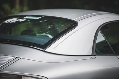 Lot 92 - 2001 Porsche 996 Carrera Cabriolet