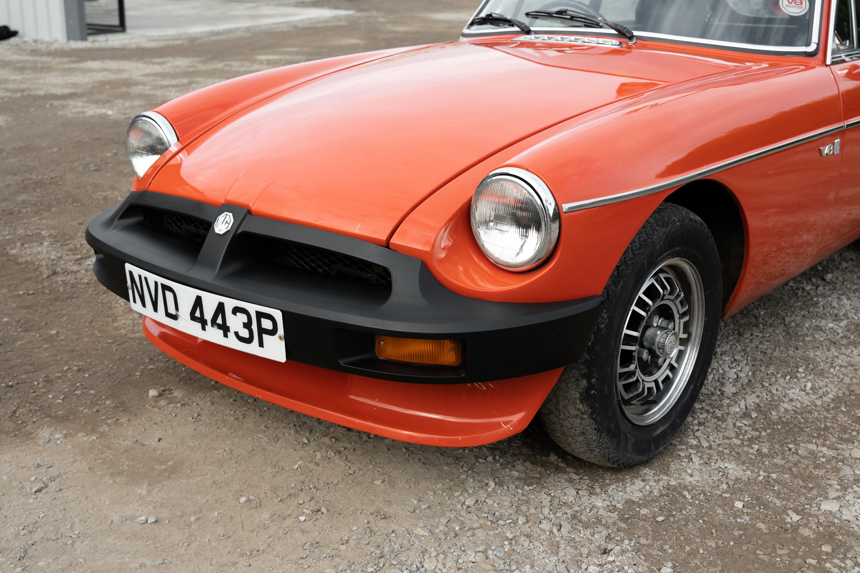 Lot 2 1975 MG B GT V8