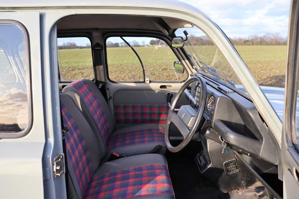 Lot 18 1985 Renault 4 GTL lot-18-1985-renault-4-gtl
