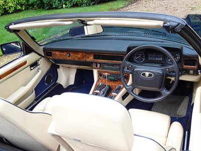 Lot 104 - 1990 Jaguar XJ-S V12 Convertible
