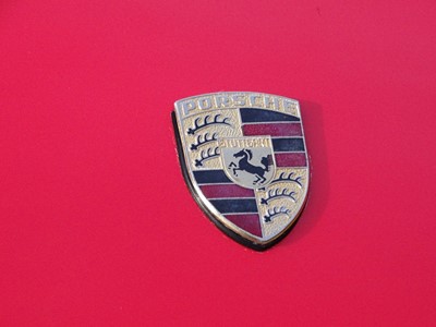 Lot 55 - 1984 Porsche 911 SC Targa