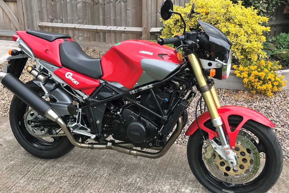 Обзор мотоцикла Laverda 668 Ghost Strike 1997 - характеристики, особенности, цена Обзор мотоцикла Laverda 668 Ghost Strike 1997: характеристики, особенности, цена