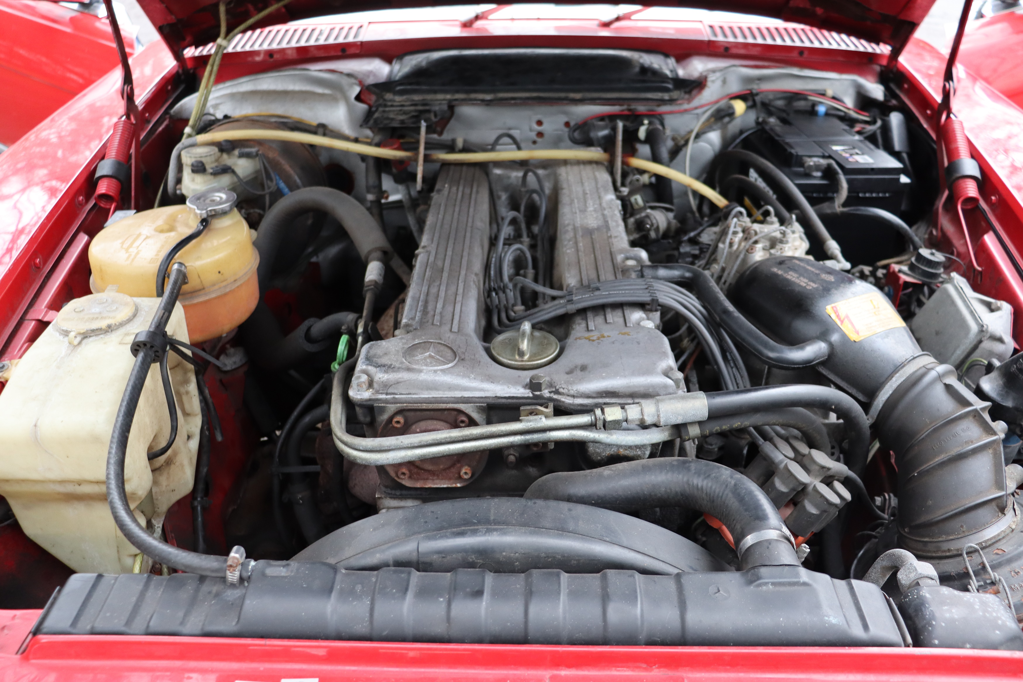 Lot 9 - 1981 Mercedes-Benz 280 SL