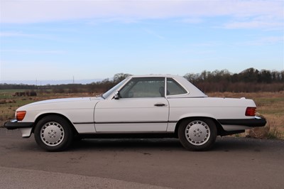 Lot 91 - 1989 Mercedes-Benz 560 SL