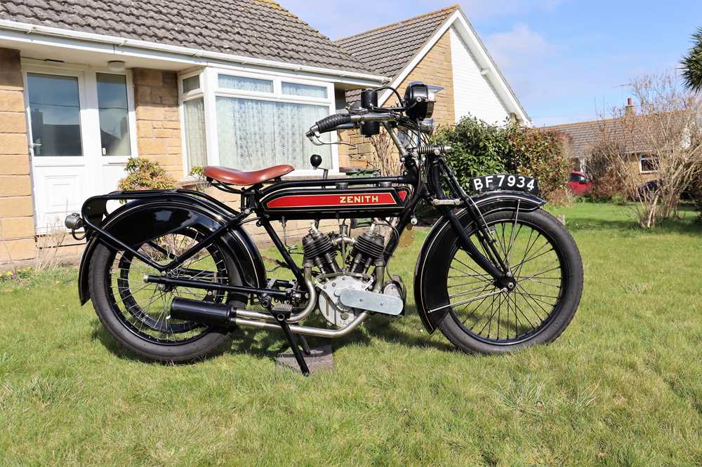 Lot 280 - 1920 Zenith Model C Gradua