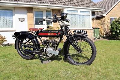 Lot 280 - 1920 Zenith Model C Gradua