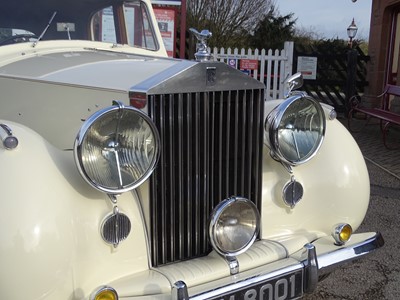 Lot 10 - 1949 Rolls-Royce Silver Wraith Park Ward Saloon