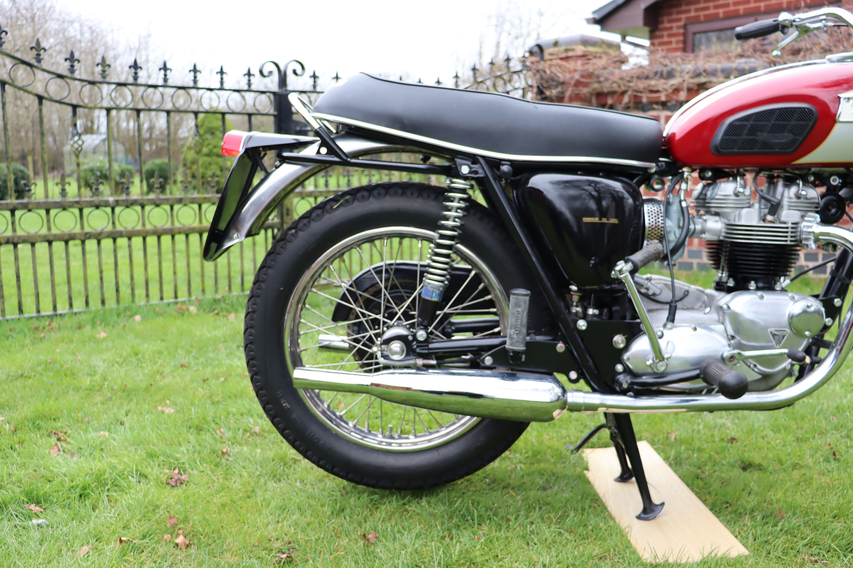 Lot 368 - 1971 Triumph TR6P Trophy