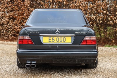 Lot 77 - 1993 Mercedes-Benz E500