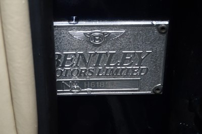 Lot 17 - 2000 Bentley Azure
