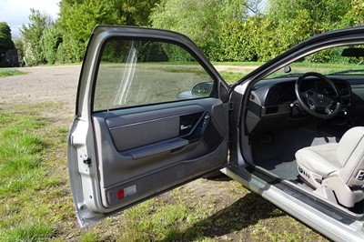 Lot 94 - 1989 Ford Thunderbird Super Coupe