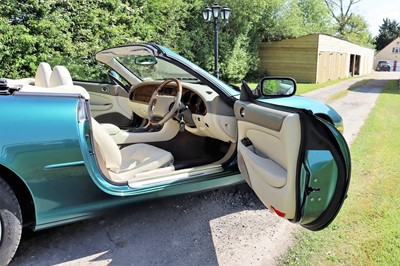 Lot 47 - 1997 Jaguar XK8 Convertible