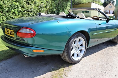 Lot 47 - 1997 Jaguar XK8 Convertible