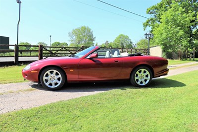 Lot 5 - 1999 Jaguar XK8 Convertible