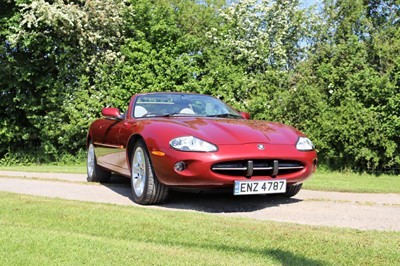 Lot 5 - 1999 Jaguar XK8 Convertible