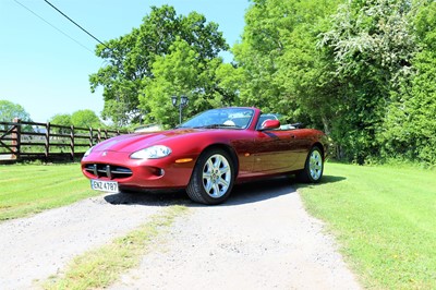 Lot 5 - 1999 Jaguar XK8 Convertible